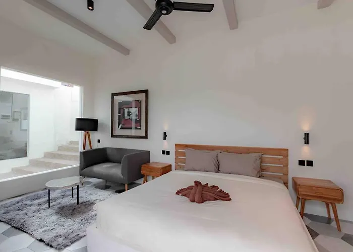 Spacious Design 3bd ヴィラ チャングー